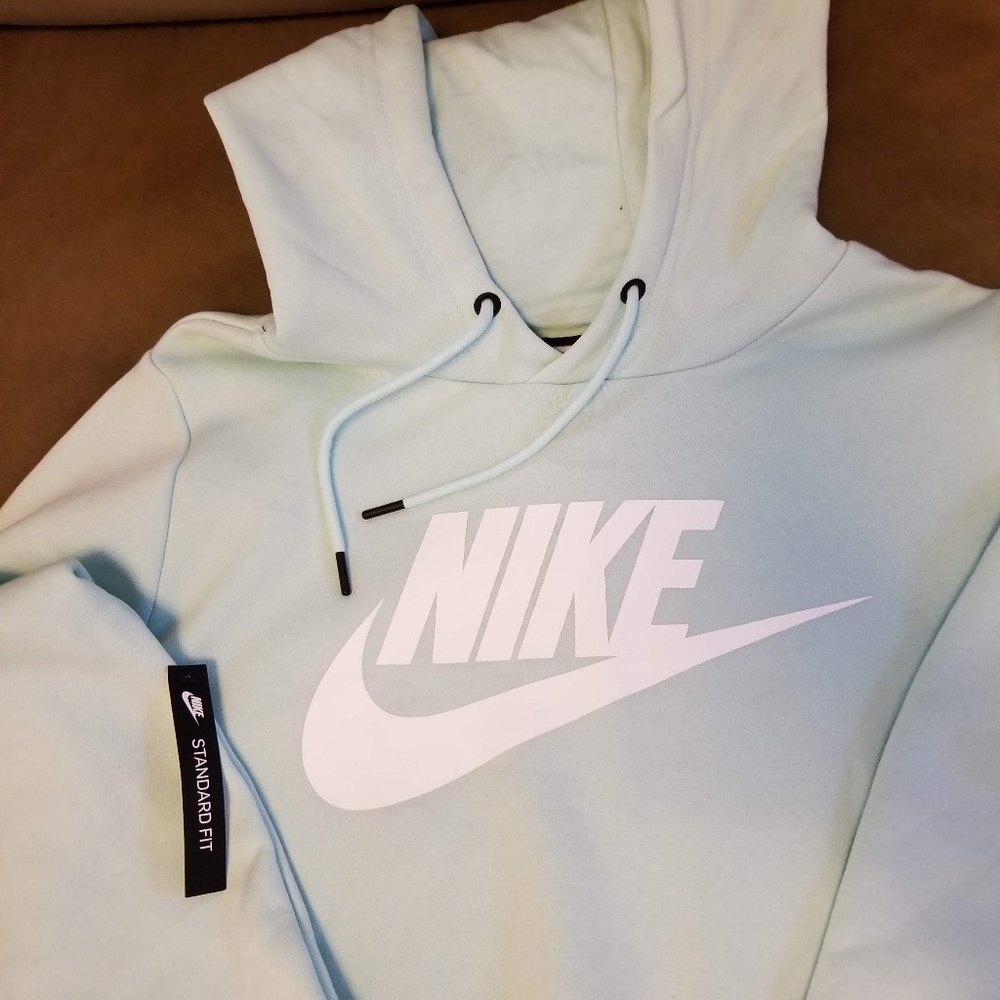 SOLD - Nike Cropped Hoodie Sweatshirt - Picture 4 of 6
